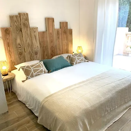 Tatil Evi Grain De Sable, Les Pieds Dans L'eau