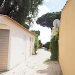 Grain De Sable, Classé 3 étoiles , Les Pieds Dans L'eau Hébergement de vacances Cavalaire-sur-Mer